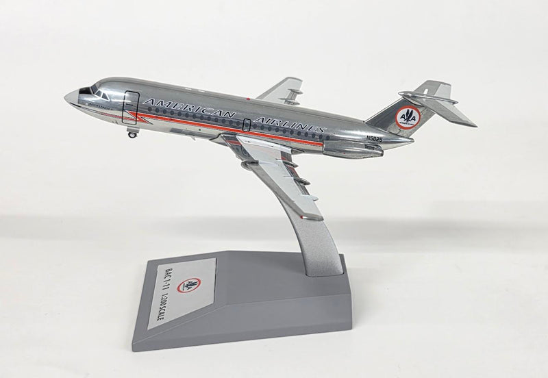 IF111AA0525P | InFlight200 1:200 | BAC 111-401AK American Airlines N5025 Polished with stand