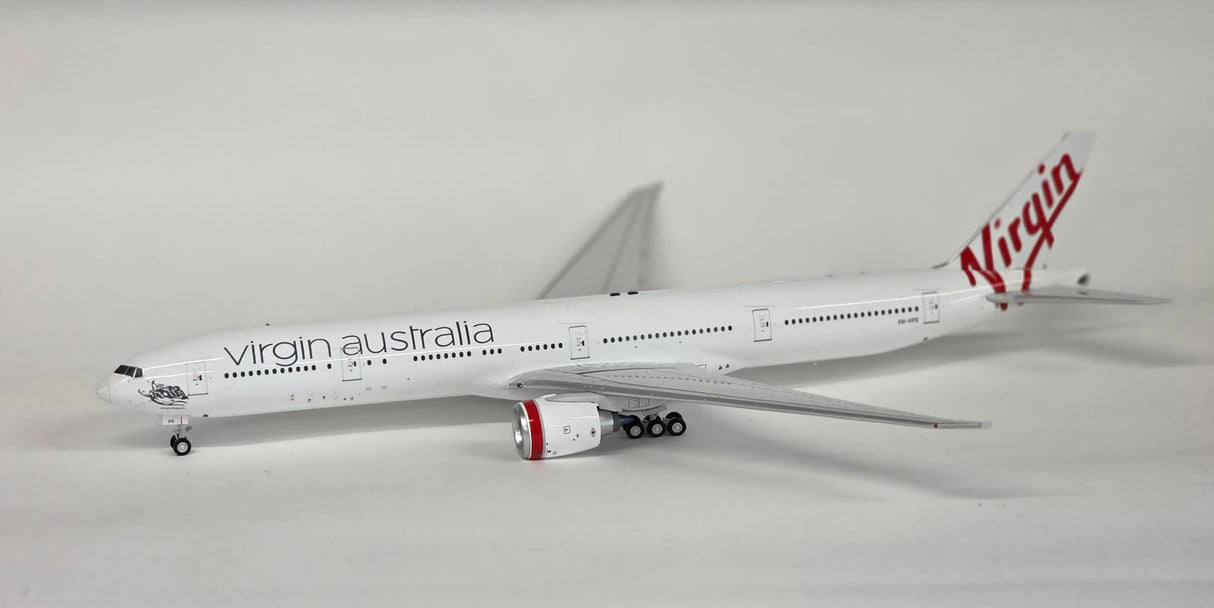 WBB773VA001 | Blue Box 1:200 | Boeing 777-300ER Virgin Australia VH-VPD (with stand)