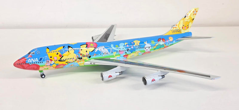 XX20270 | JC Wings 1:200 | Boeing 747-400D All Nippon Airways Ohana Jumbo JA8956 With Stand