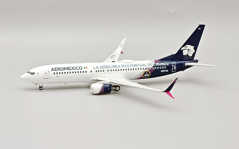 IF738AM0625C | InFlight200 1:200 | Boeing 737-852 AeroMexico N957AM | is due July 2025