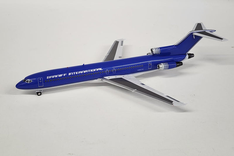 IF722015 | InFlight200 1:200 | Boeing 727-200 Braniff International 'Blue' N8855E