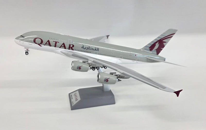 IF380QT1025 | Inflight200 | Airbus A380-861 Qatar Airways A7-APJ with stand