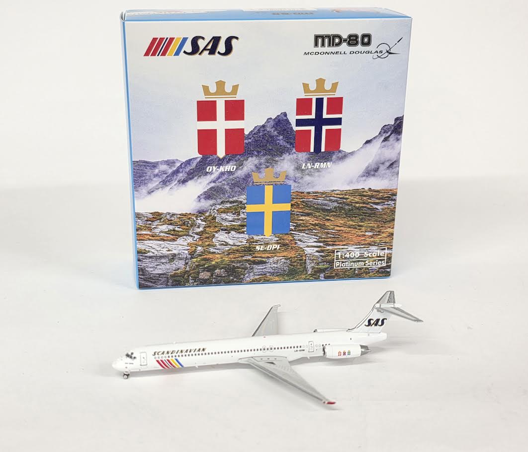 PH12056 | Phoenix 1:400 | McDonnell Douglas MD-82 Scandinavian SAS LN-RMN