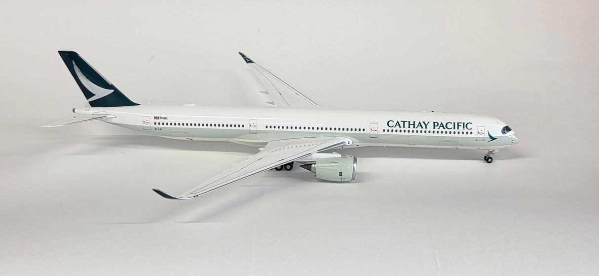 Z² 200-006-26 | Z² Models 1:200 | Airbus A350-1041 Cathay Pacific B-LXI