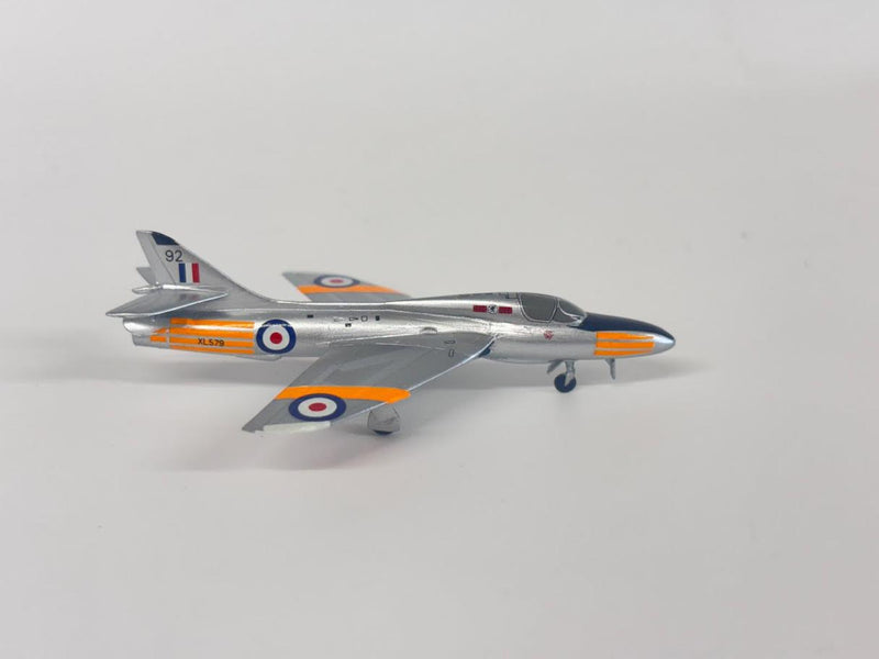 9SF1320 | SkyFame Models 1:200 | Hawker Hunter T.7 RAF XL579, 229OCU 'Day Glo'
