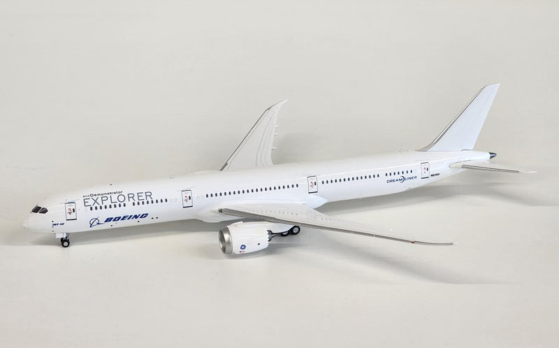 NG56025 | NG Models 1:400 | Boeing 787-10 Explorer N8290V eco demonstrator