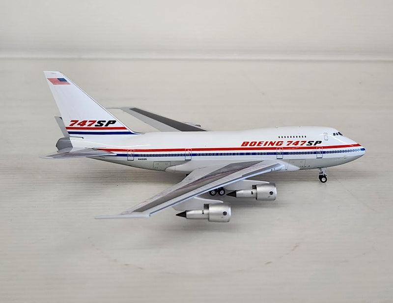 NG07039 | NG Models 1:400 | Boeing 747SP The Boeing Company N40135