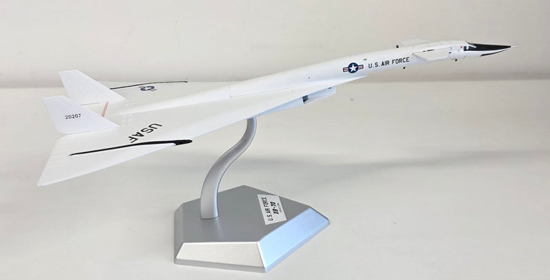 L2139 | SQ Wings | North American XB-70 Valkyrie U.S. Air Force 20207