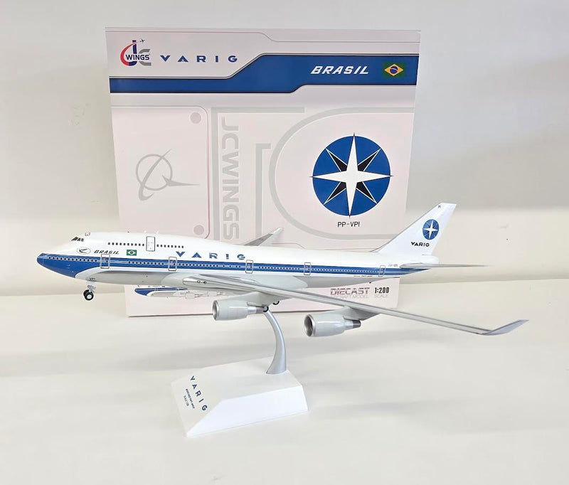 LH2292 | JC Wings 1:200 | Boeing 747-400 Varig PP-VPI With Stand
