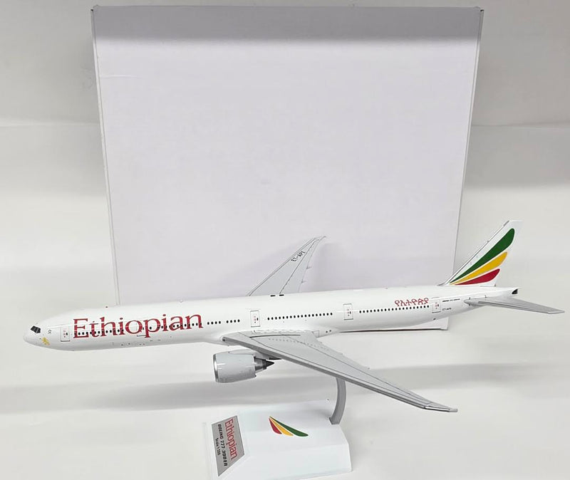 IF77730617 | InFlight200 1:200 | Boeing 777-300ER Ethiopian ET-APX (with stand)