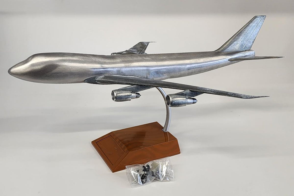 IFKIT747400 | InFlight200 1:200 | Boeing 747-200 metal kit