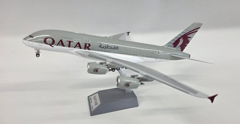 IF380QT1025 | Inflight200 | Airbus A380-861 Qatar Airways A7-APJ with stand