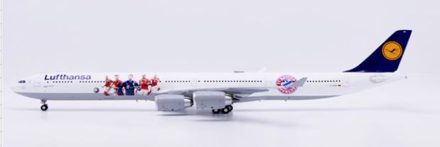 XX20689 | JC Wings 1:200 | Airbus A340-600 Lufthansa OCFC Bayern München  Reg: D-AIHK With Stand | is due February 2026