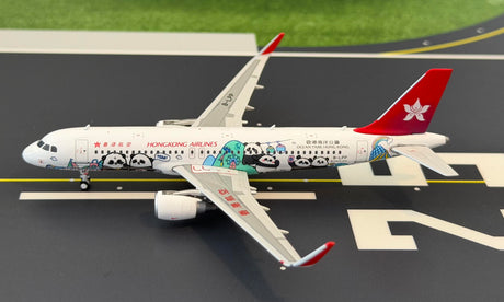 Phoenix 1:400 scale Airbus A320 die-cast model aircraft in Hong Kong Airlines livery.
