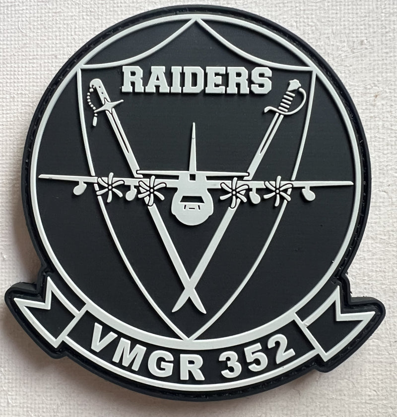 PATCH75 | ARD Souvenirs Patches | 100mm PVC patch - VMGR-352 'Raiders'