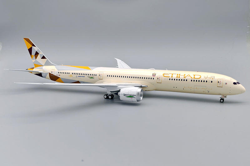 IF78XEY1024 | InFlight200 1:200 | Boeing 787-10 Dreamliner, Etihad Airways A6-BMI with stand
