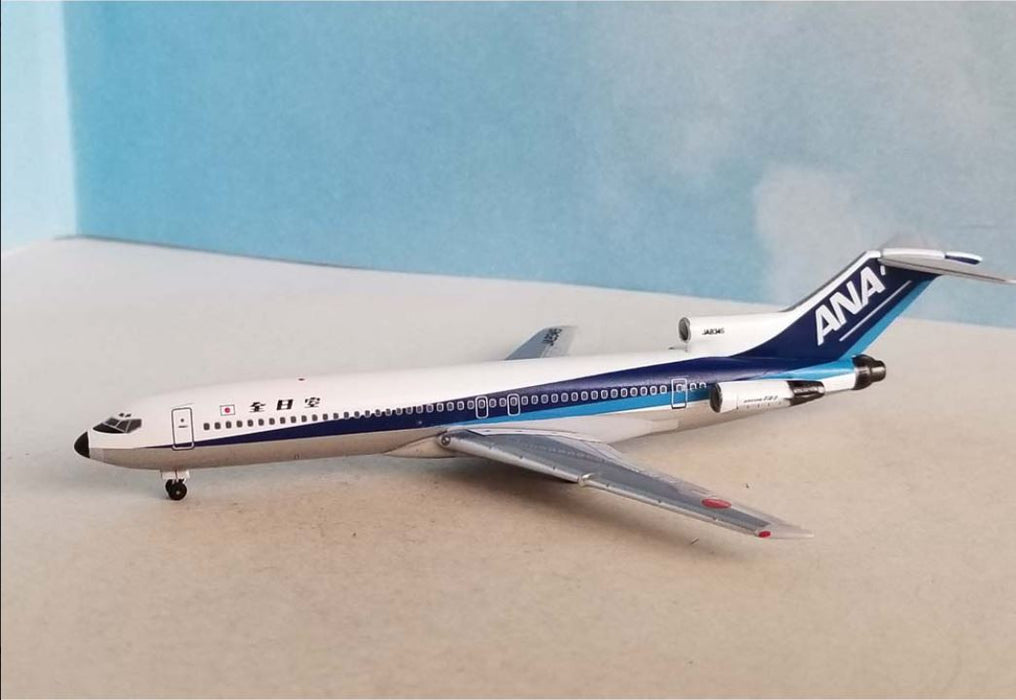 AC411227 | Aero Classics 1:400 | Boeing 727-200 ANA JA8345