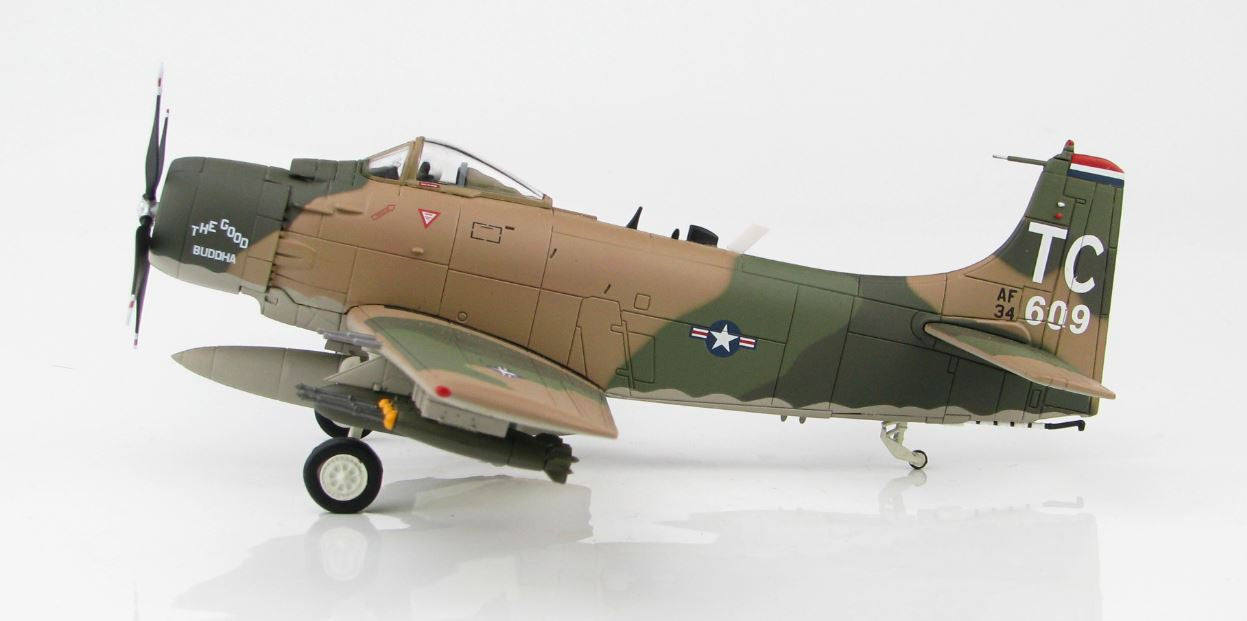 HA2915 | Hobby Master Military 1:72 | Douglas A-1H Skyraider ''The Good Buddha'' SN #34609 1ST SOS, 56TH SOW, Nakhon Phanom 1968