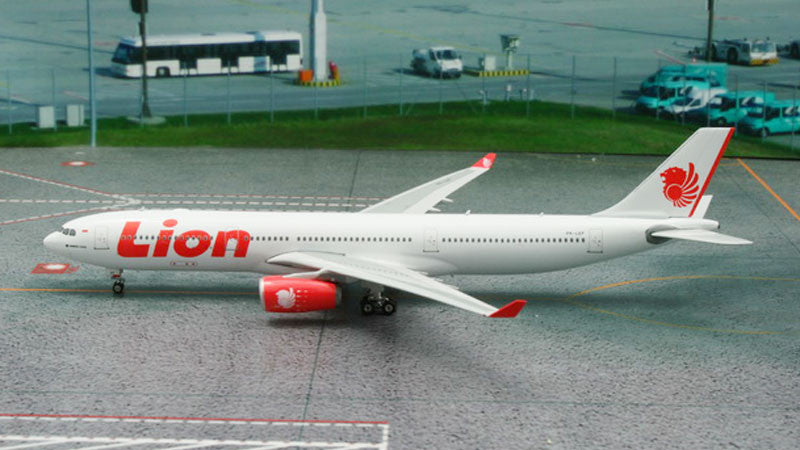 PH11197 | Phoenix 1:400 | Airbus A330-300 Lion Air PK-LEF