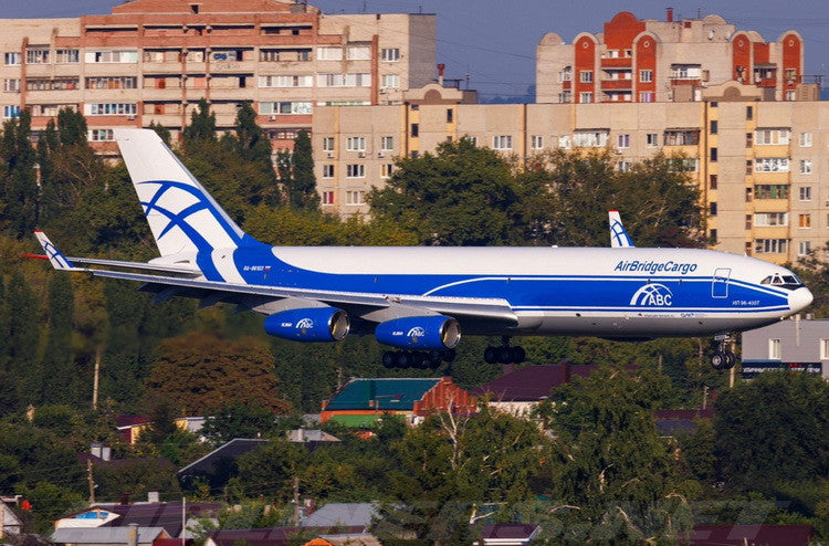 PH11891 | Phoenix 1:400 | IL-96-300 Air Bridge Cargo RA-96013