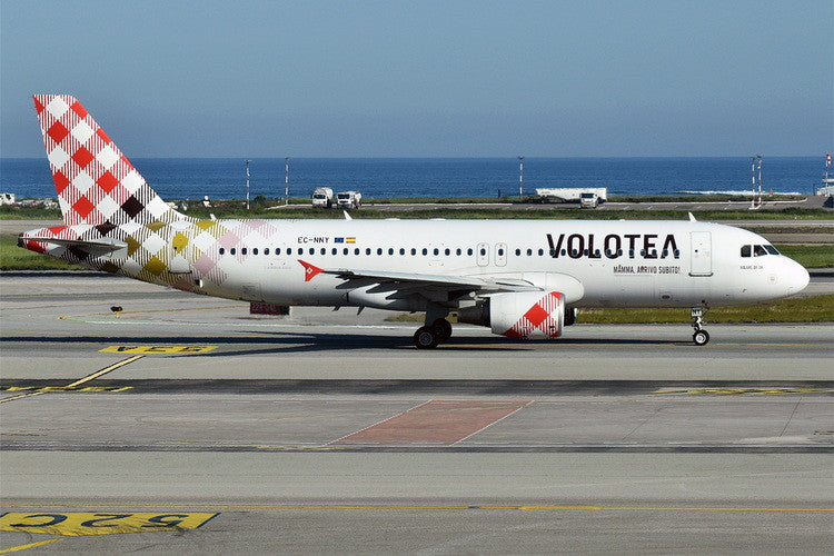 ph11940 | Phoenix 1:400 | Airbus A320-200 Volotea Airlines EC-NNY | is due October 2024