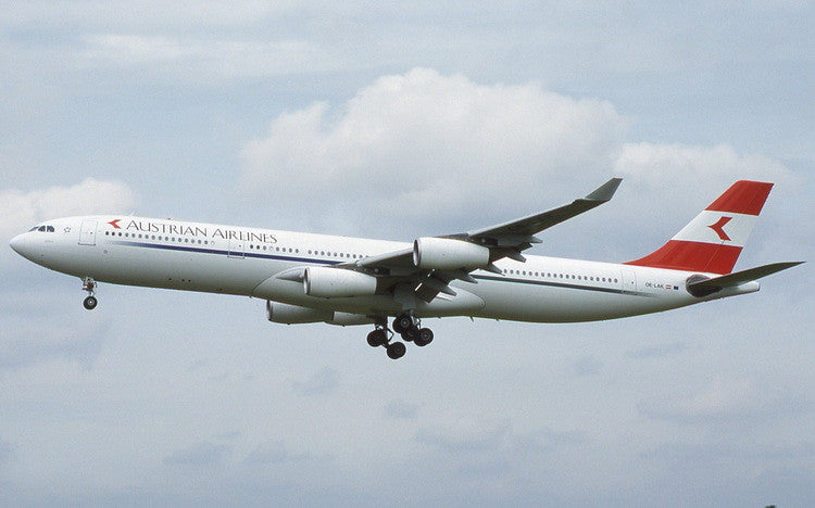 PH11944 | Phoenix 1:400 | Airbus A340-300 Austrian Airlines OE-LAK | is due: January 2024