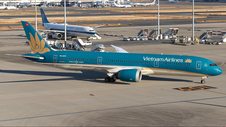 11962 | Phoenix 1:400 | Boeing 787-9 Vietnam Airlines VN-A870 | is due January 2025