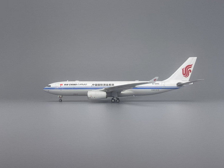 Ph11964 | Phoenix 1:400 | Airbus A330-200 Air China Cargo B-6092 | is due March 2025