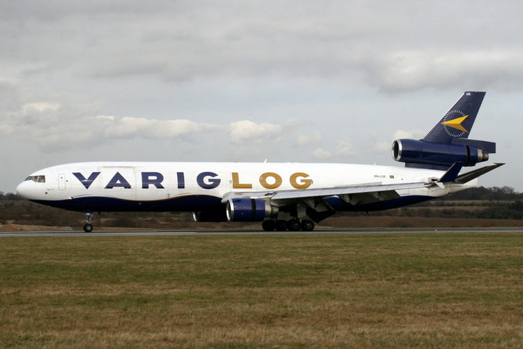 PH11995 | Phoenix 1:400 | Varig Log McDonnell Douglas MD-11 PR-LGE | is due April 2025