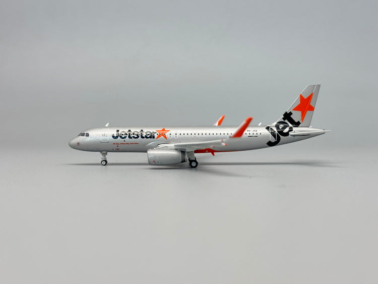 PH12032 | Phoenix 1:400 | Airbus A320 JetStar (Singapore) 9V-JSQ