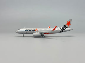 PH12032 | Phoenix 1:400 | Airbus A320 JetStar (Singapore) 9V-JSQ