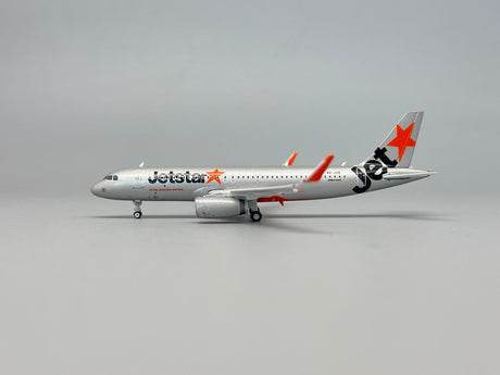 PH12032 | Phoenix 1:400 | Airbus A320 JetStar (Singapore) 9V-JSQ