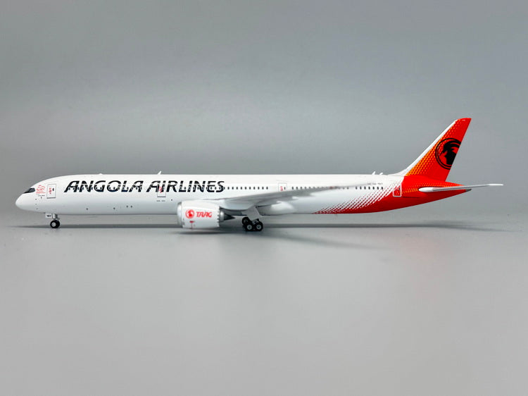 PH12040 | Phoenix 1:400 | Boeing 787-10 Dreamliner TAAG Angola Airlines D2-TET