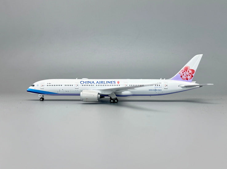 PH12050 | Phoenix 1:400 | Boeing 787-9 Dreamliner China Airlines B-18811 | is due November 2025
