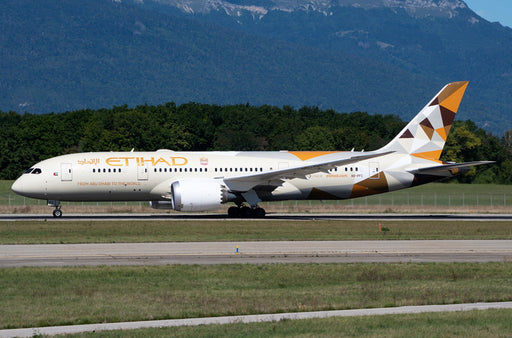 PH12065 | Phoenix 1:400 | Boeing 787-8 Etihad Airways A6-PFC | is due January 2026