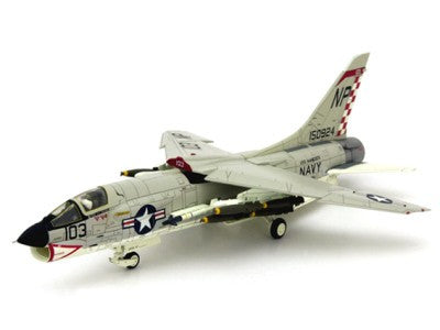 CW601475 | Century Wings 1:72 | Vought F-8E Crusader US Navy VF-211 'Fighting Checkmates' NP103 (Flap down version)