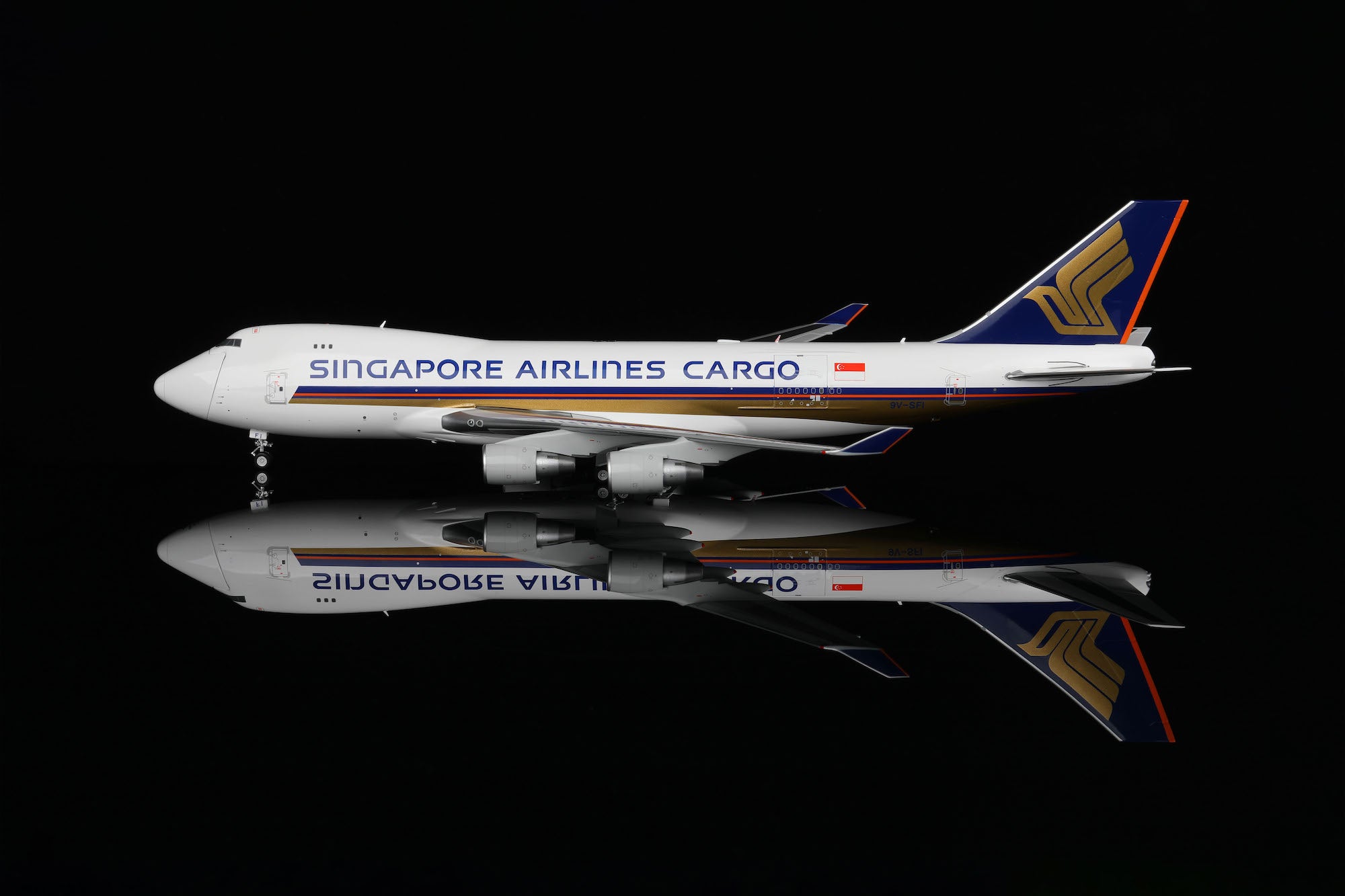 L2067 | SQ Wings 1:200 | Singapore Airlines Cargo B747-400F