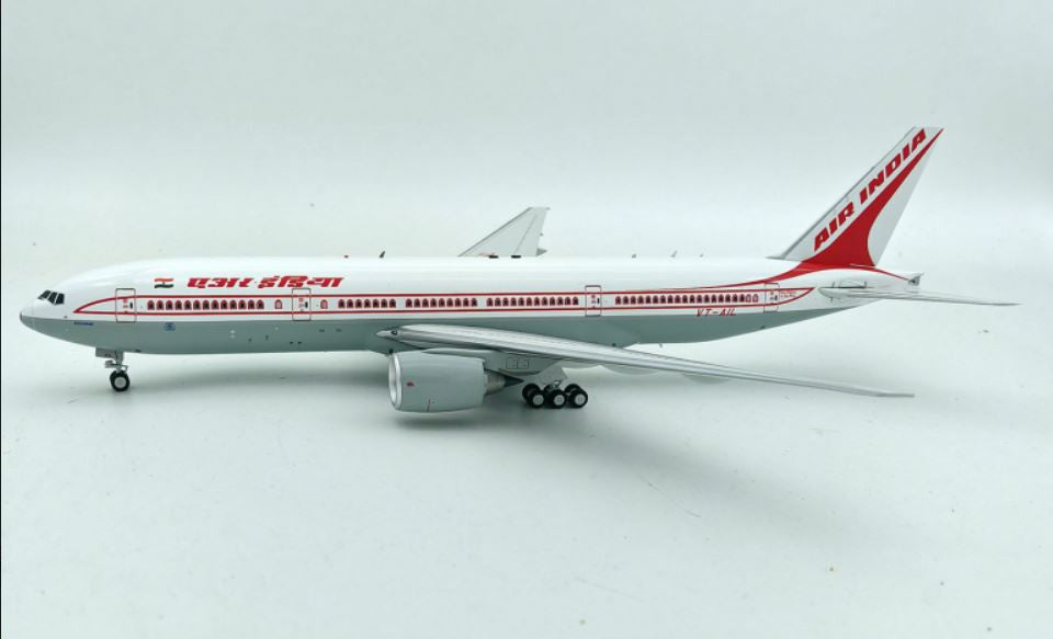 IF777AI0124 | InFlight200 1:200 | Boeing 777-200 Air India VT-AIL (with stand)