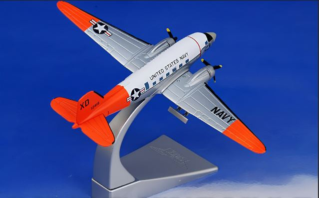AA30002 | Corgi Military 1:144 | Douglas R4D-5 United States Navy 12418 Named Que Sera Sera First Aircraft to land on the South Pole, October 31, 1956