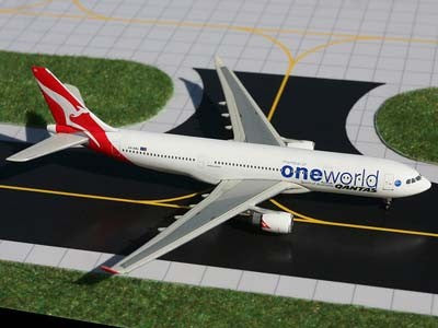 GJQFA948 | Gemini Jets 1:400 1:400 | Airbus A330-200 Qantas Airways 'One World' c/s VH-EBL