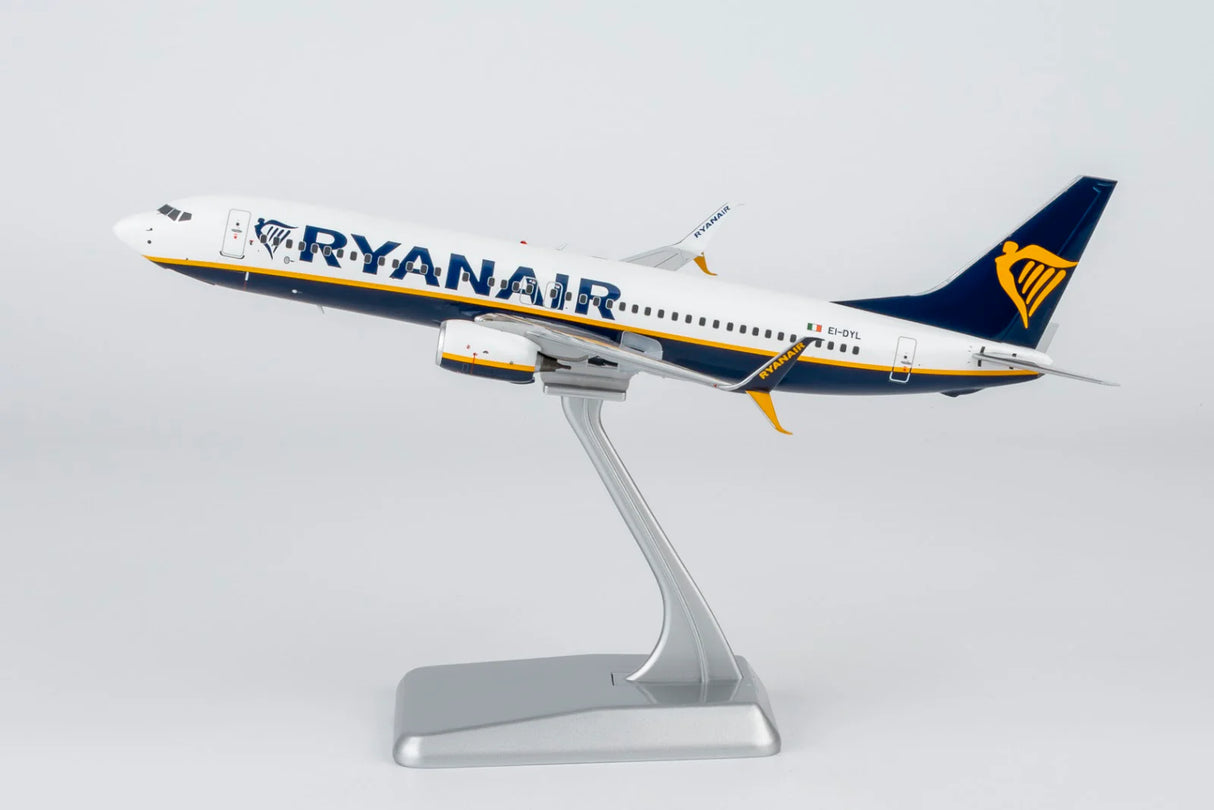 NG08065 | NG Models 1:200 | Boeing 737-800 Ryanair EI-DYL (current colours with scimitar winglets)