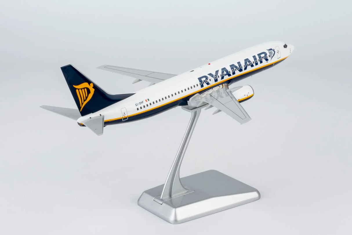 NG08066 | NG Models 1:200 | Boeing 737-800 Ryanair EI-DHF (old colours, without winglets)
