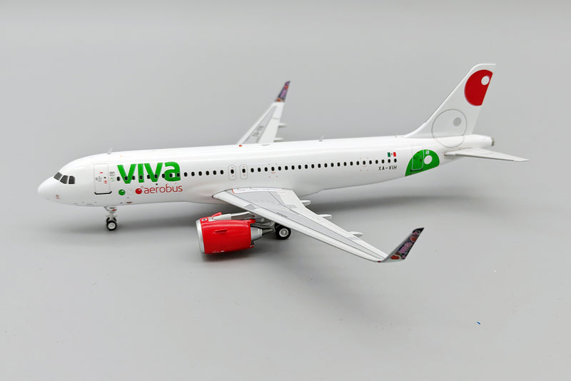 IF320VB0725 | InFlight200 1:200 | Airbus A320-271N, VivaAerobus XA-VIH with stand