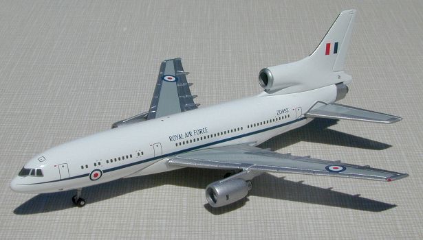 GJRAF034 | Gemini Jets 1:400 | Lockheed L-1011-383-3-500, RAF ZD953 **PRE OWNED**