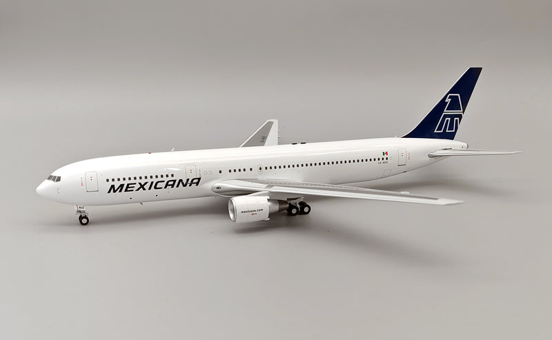 IF763MX0525 | InFlight200 1:200 | Boeing 767-383/ER Mexicana XA-MXB with stand