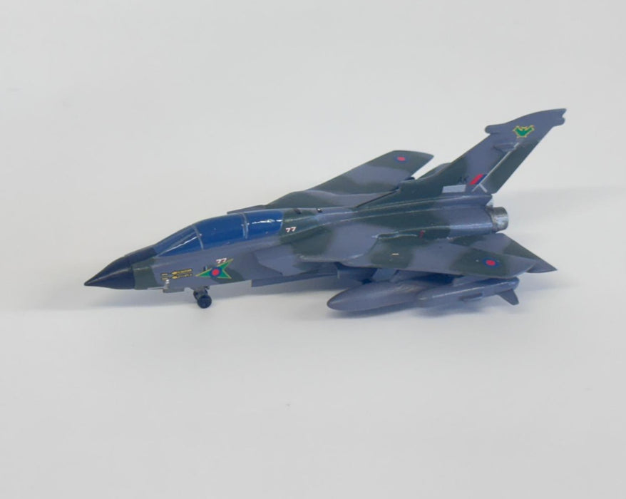 ECLIPSE10 | Eclipse Models 1:200 | Panavia Tornado GR.1, 9Sqn RAF, Camouflage with swept wings