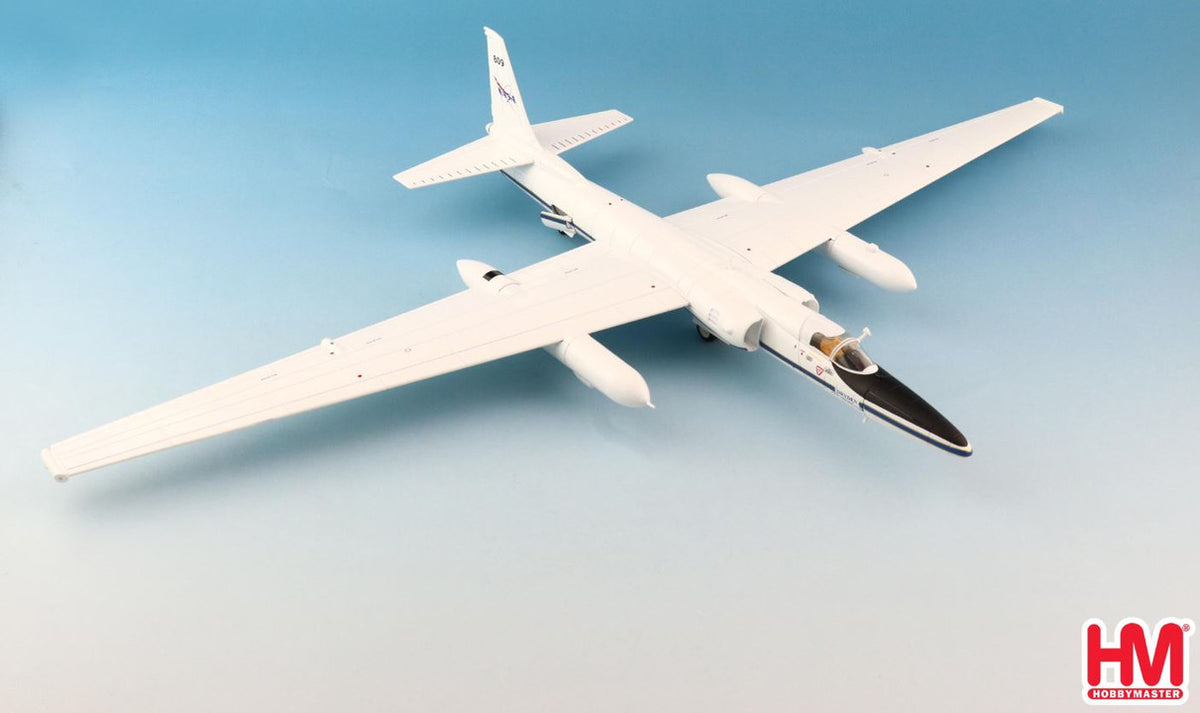 HA6905 | Hobby Master Military 1:72 | Lockheed ER-2(U2) Dragon Lady NASA 809 'High Altitude Research Aircraft'