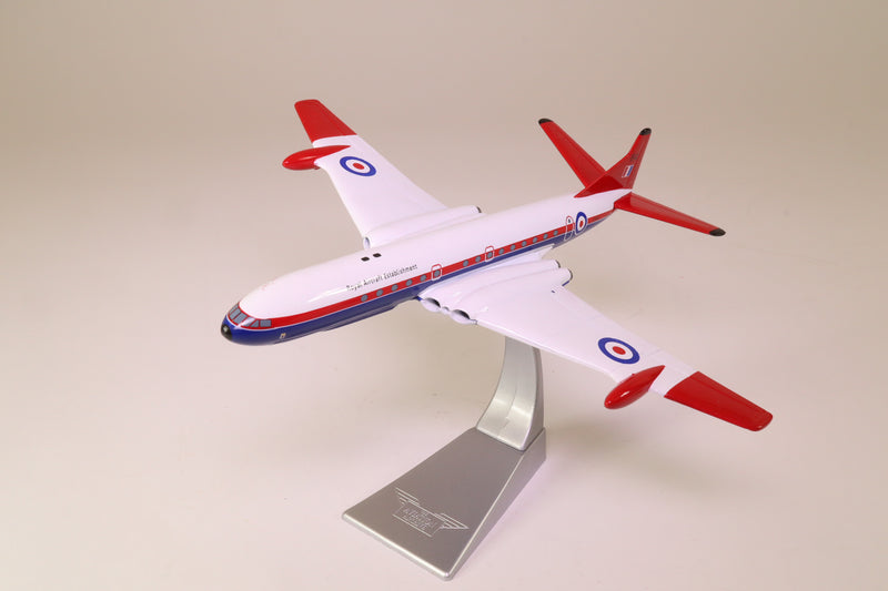 AA31401 | Corgi Airliner 1:144 | DeHavilland Comet 4, RAE-Royal Aircraft Establishment XV814 **PRE OWNED**