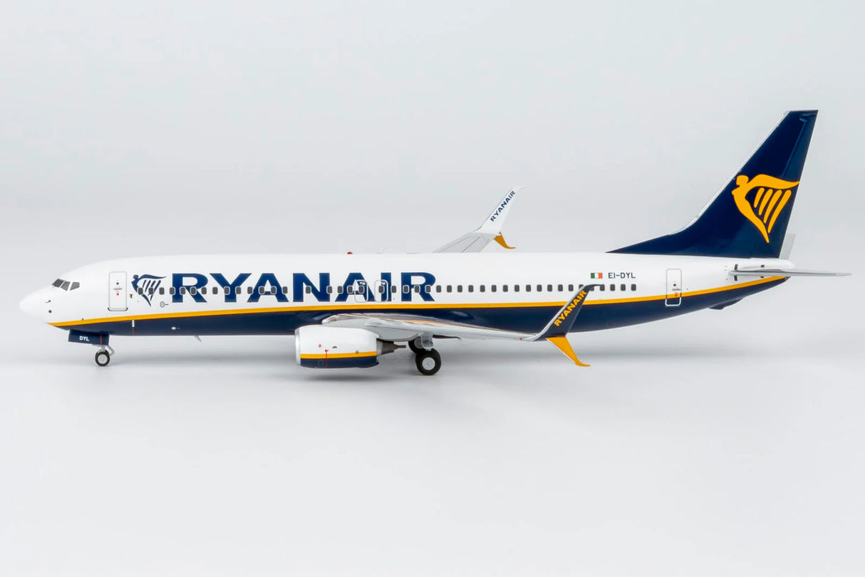 NG08065 | NG Models 1:200 | Boeing 737-800 Ryanair EI-DYL (current colours with scimitar winglets)