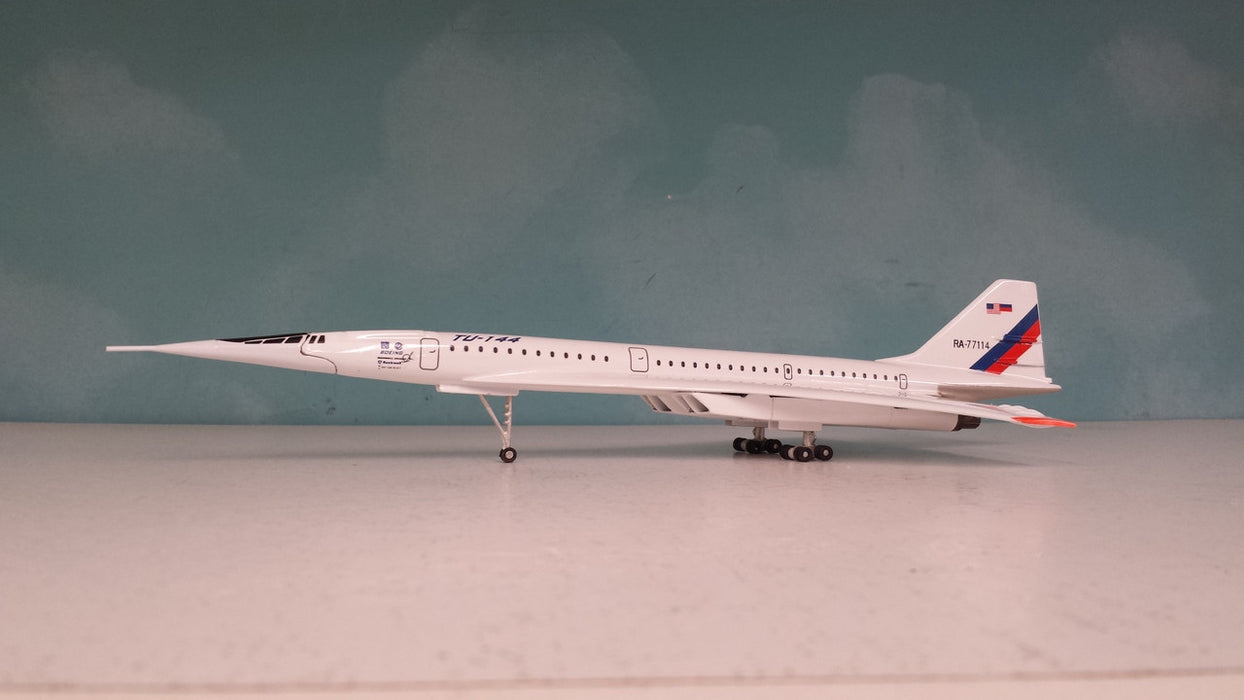 CA144 | Small World 1:200 | Tupolev Tu-144LL NASA RA-77114, Supersonic Flying Laboratory